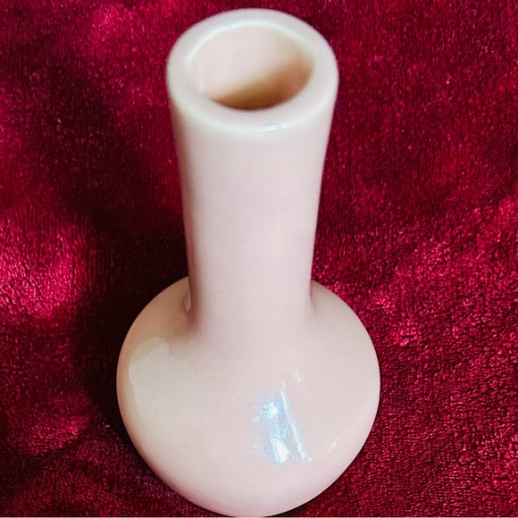 Small vase. - Picture 3 of 3